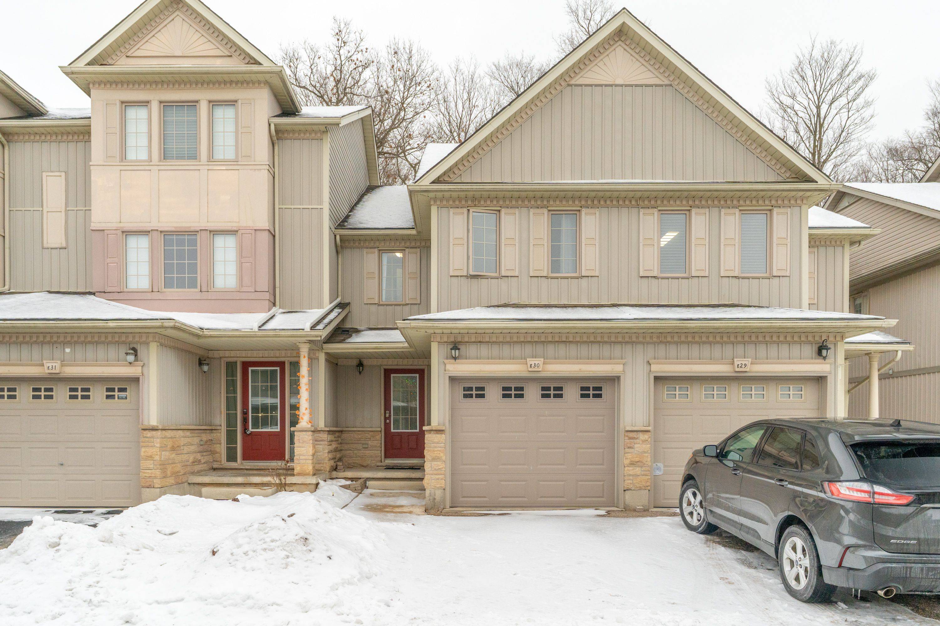 Kitchener, ON N2E 4K4,110 Activa AVE #E30