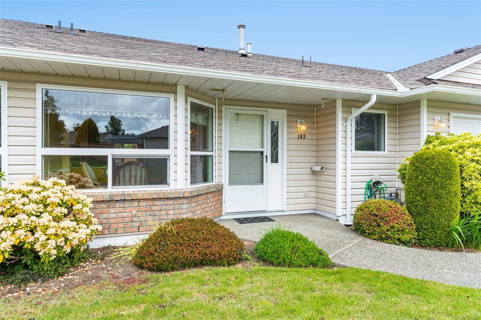 Parksville, BC V9P 2K8,240 Stanford Ave E #103