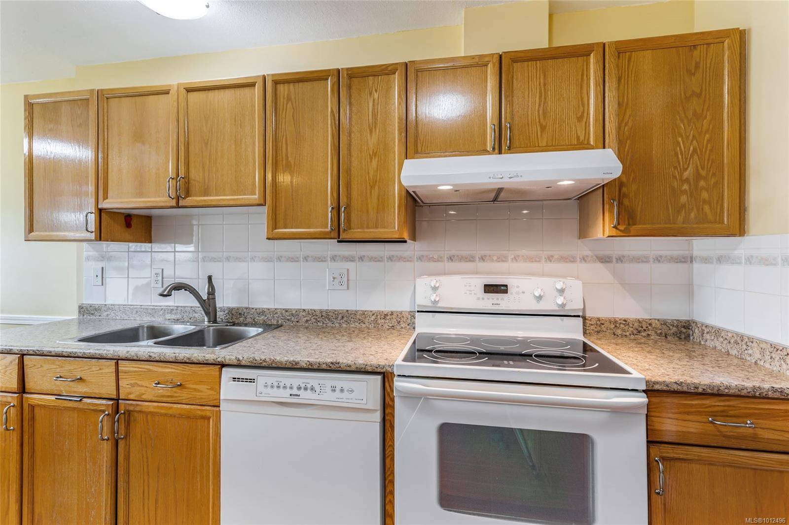 Parksville, BC V9P 2K8,240 Stanford Ave E #103