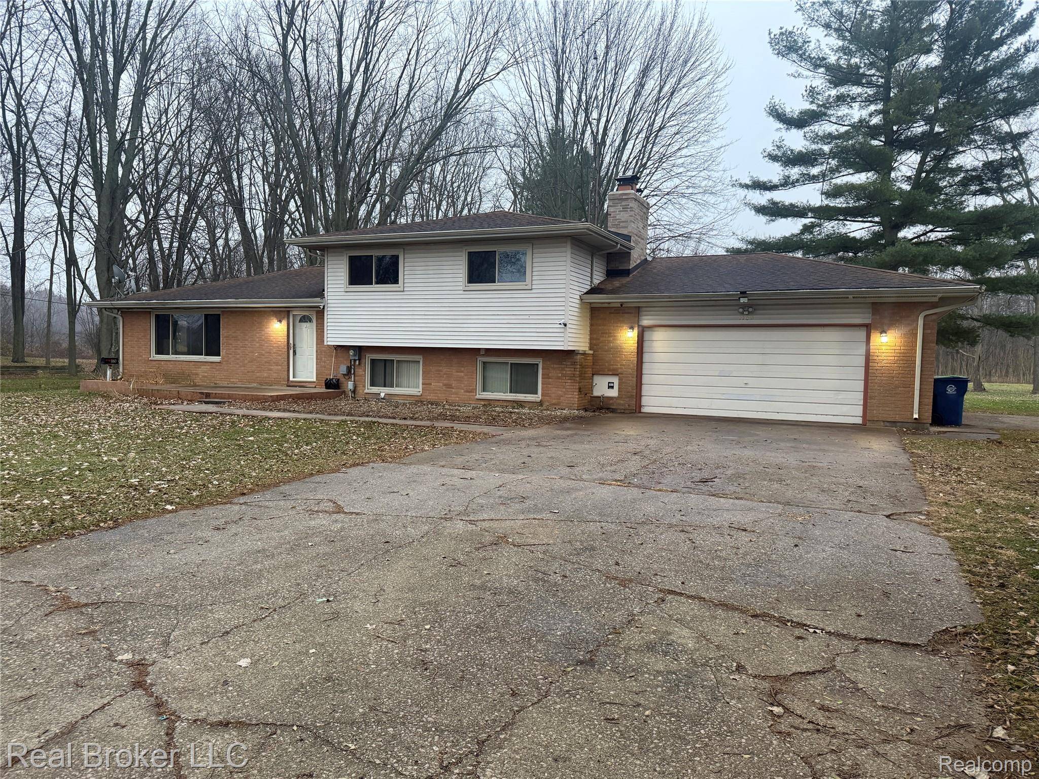 Saginaw, MI 48601,1160 E Moore RD