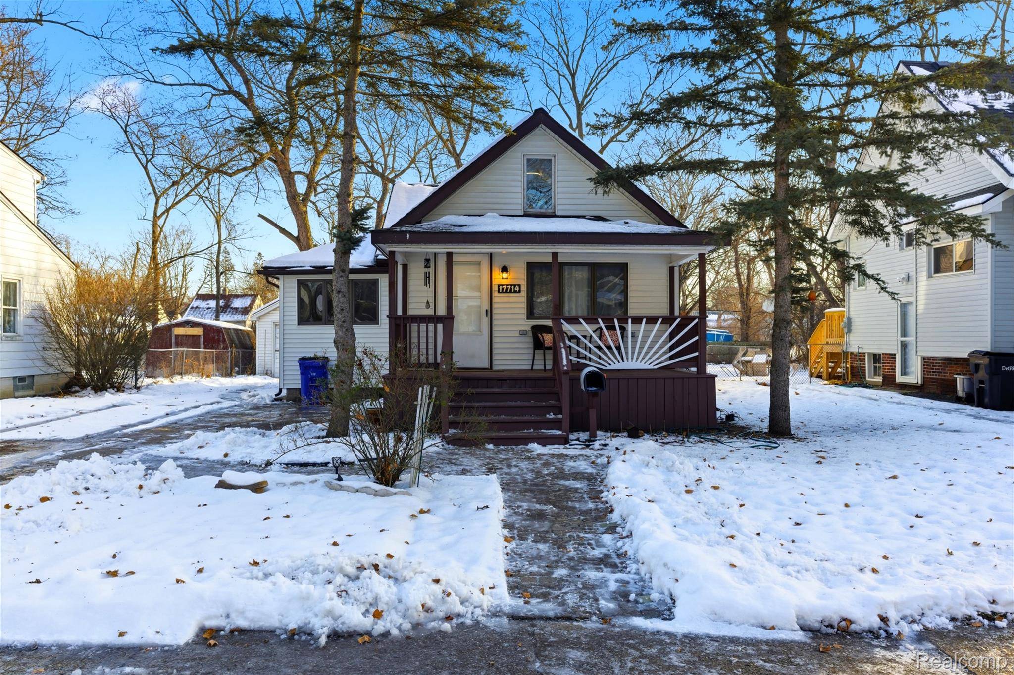 Detroit, MI 48219,17714 Salem ST