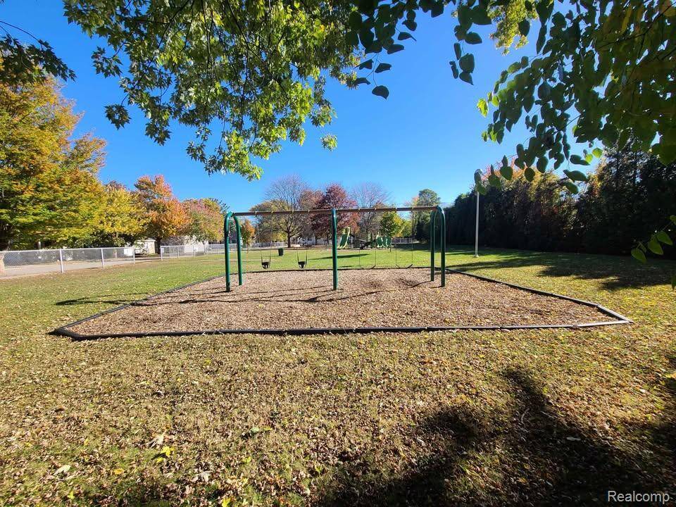 Port Huron, MI 48060,1804 12th ST