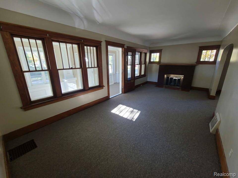 Port Huron, MI 48060,1804 12th ST