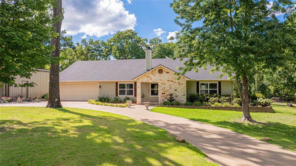 Mineola, TX 75773,303 County Road 2310