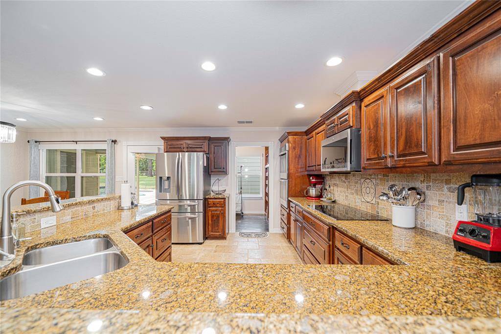 Mineola, TX 75773,303 County Road 2310