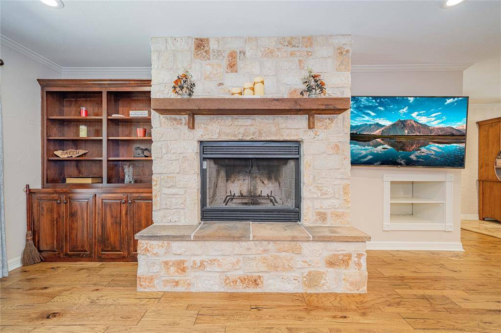 Mineola, TX 75773,303 County Road 2310