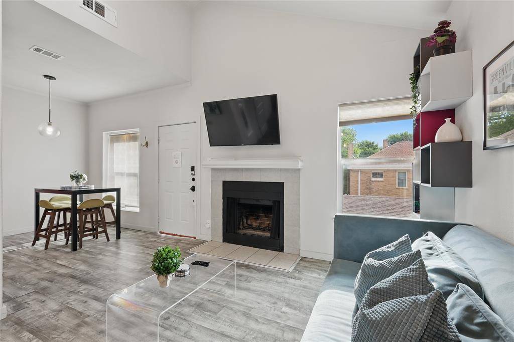 Dallas, TX 75206,5963 Ross Avenue #202