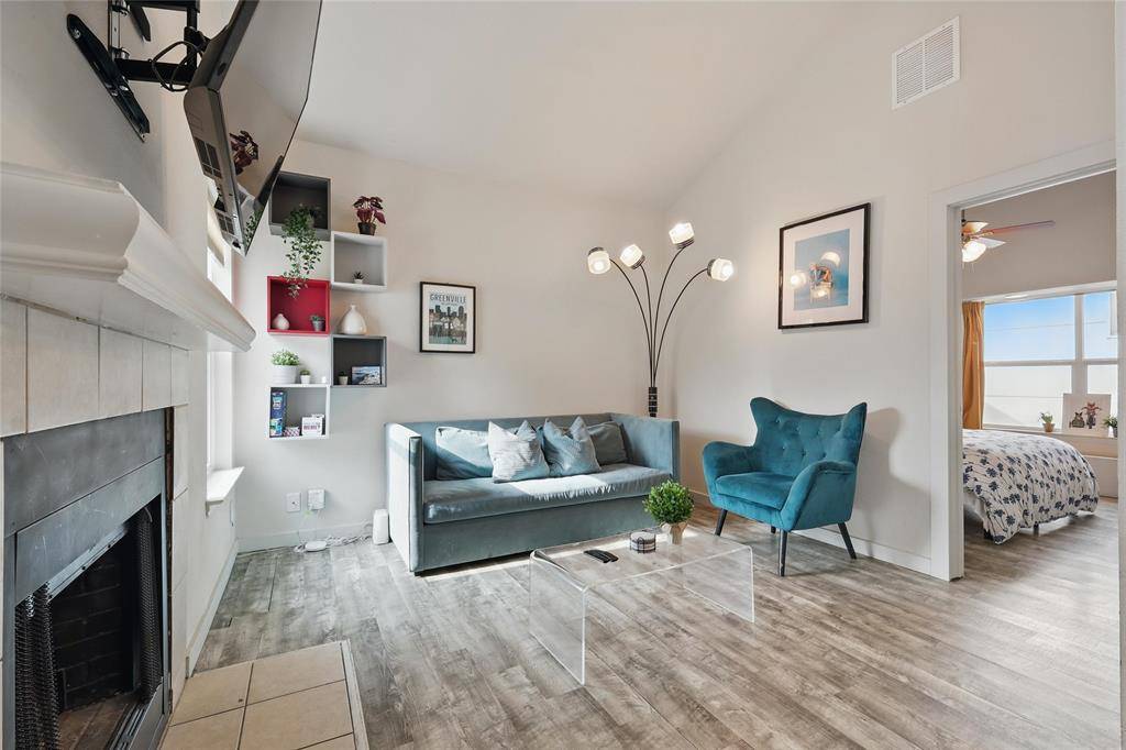 Dallas, TX 75206,5963 Ross Avenue #202