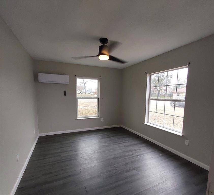 Denison, TX 75021,403 E Sears Street