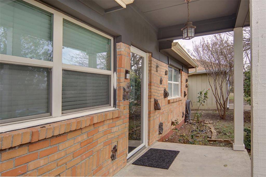 Lake Worth, TX 76135,6800 Wallis Road