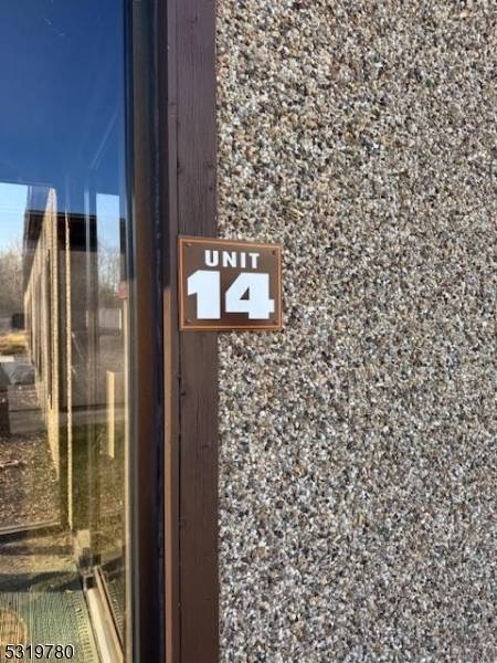 Franklin Boro, NJ 07416,12 Cork Hill Rd