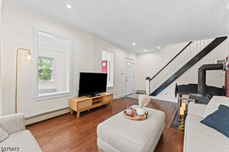 Mount Arlington Boro, NJ 07856,368 Howard Blvd