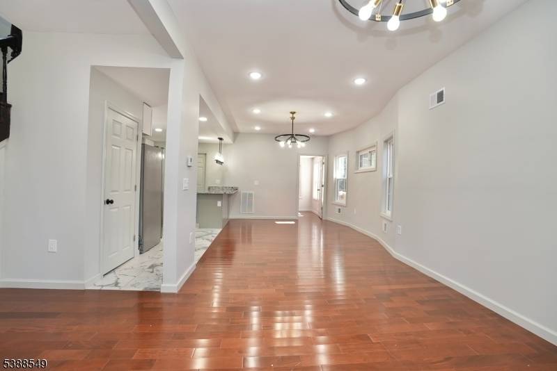 Belleville Twp., NJ 07109,68 Bell St