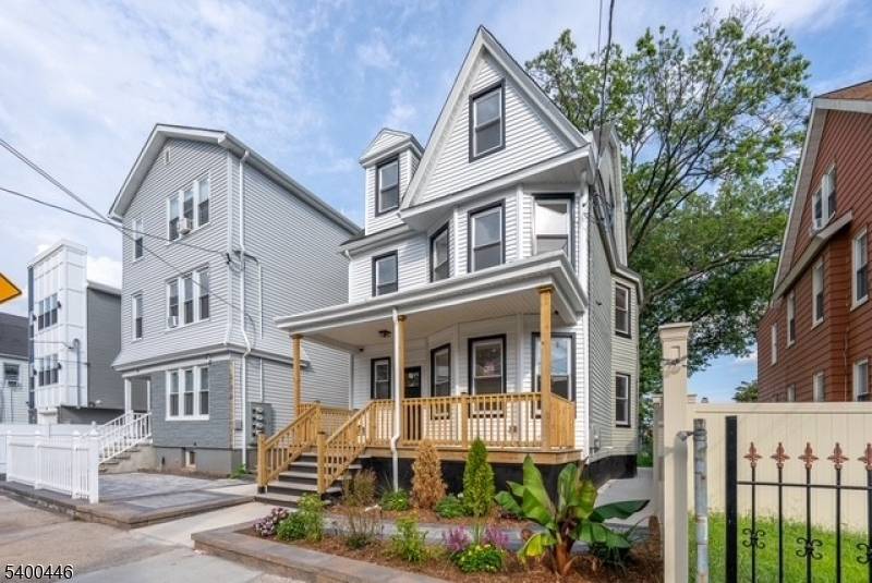 Newark City, NJ 07106,32 Palm St