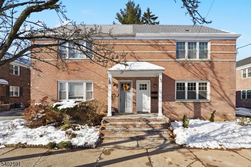 Newark City, NJ 07106,191 Midland Pl