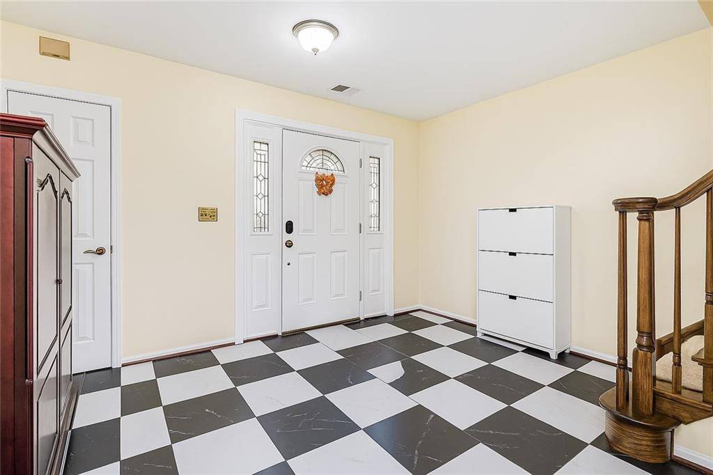 Staten  Island, NY 10312,70 Figurea AVE