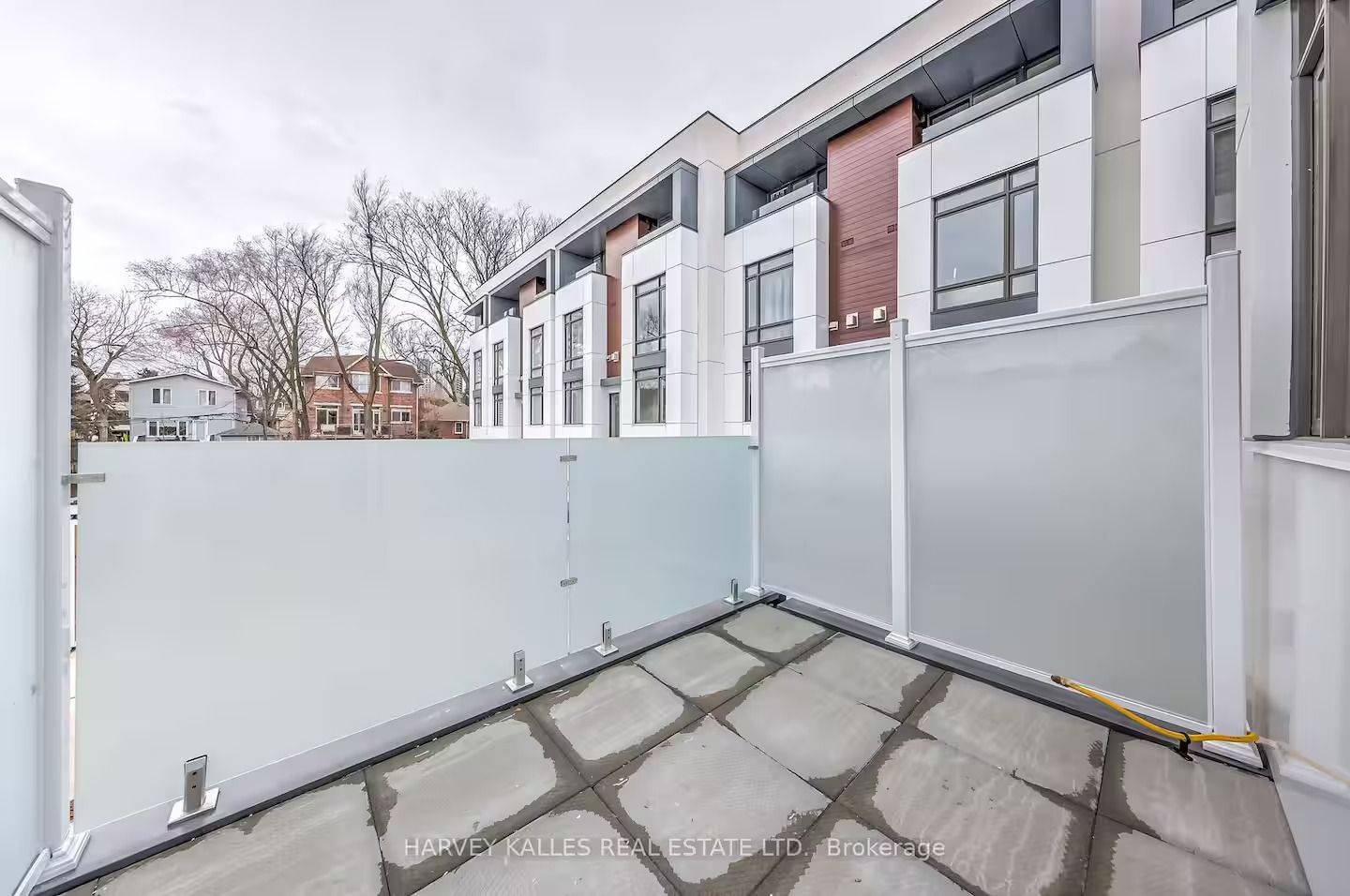 Toronto C07, ON M2N 1Y7,38B Churchill AVE W