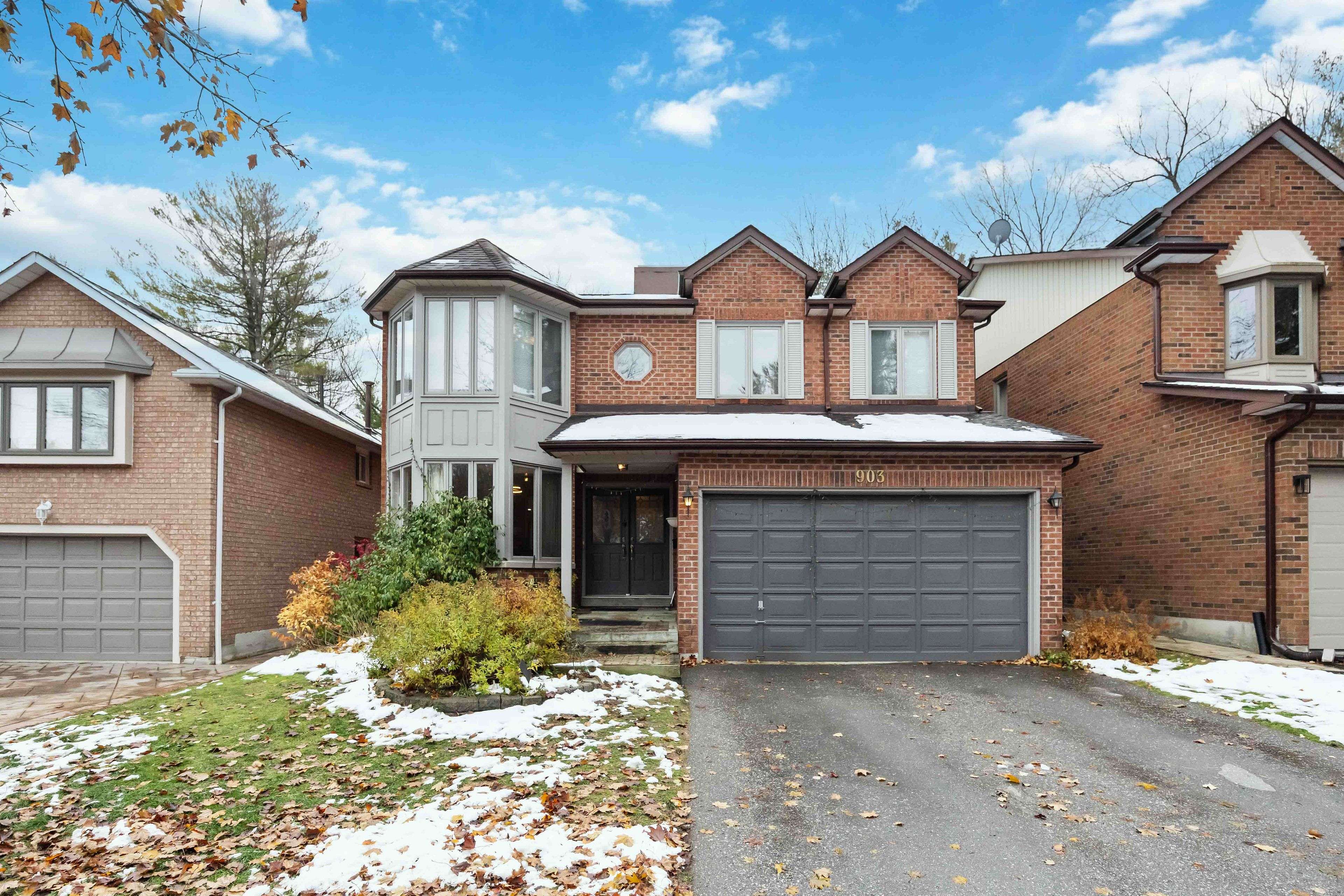 Pickering, ON L1X 2S3,903 Alanbury CRES