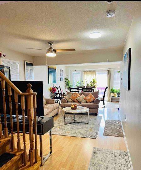 Ajax, ON L1Z 0N8,44 Lloydminster AVE