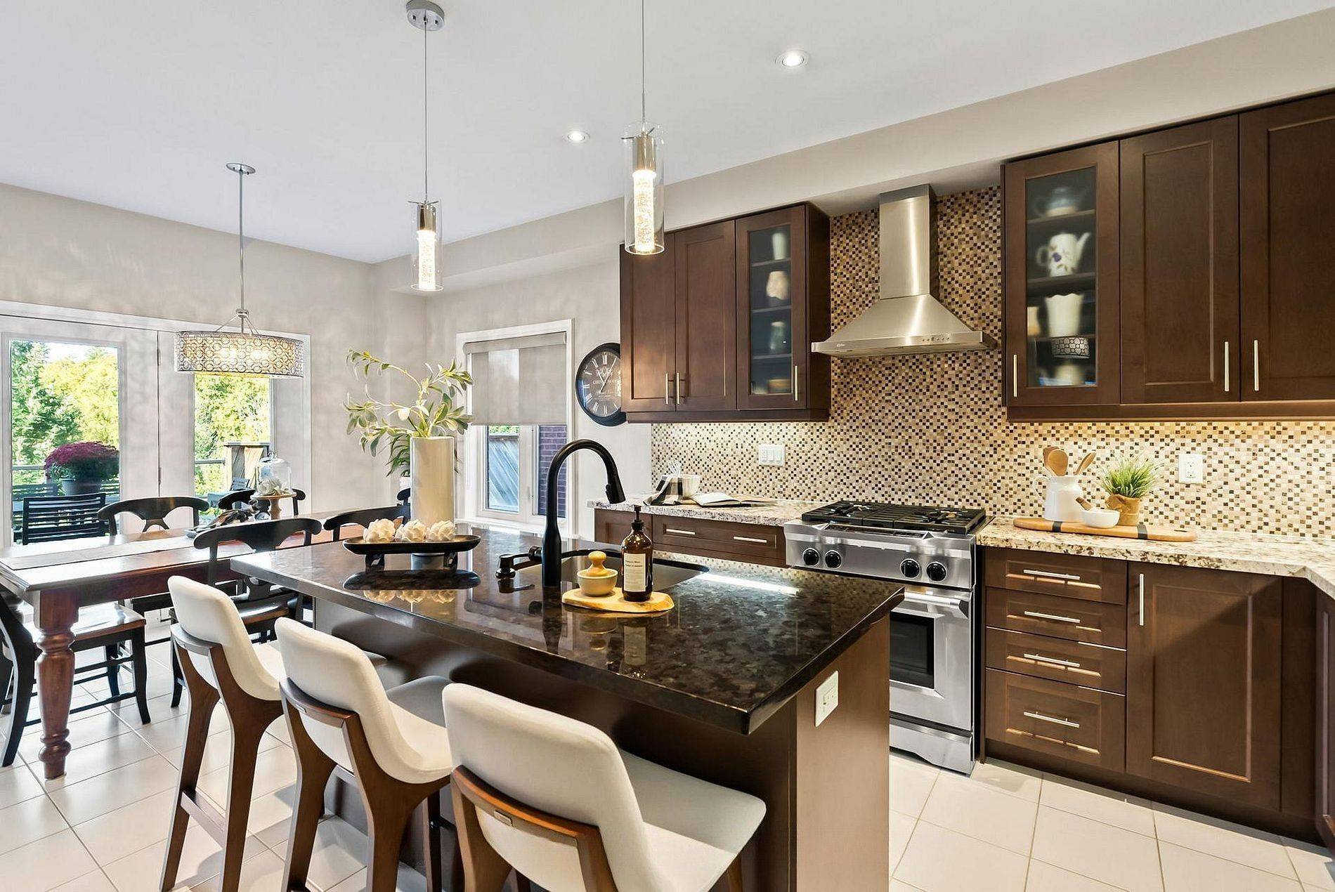 Whitby, ON L1P 0B5,34 Endeavour CT