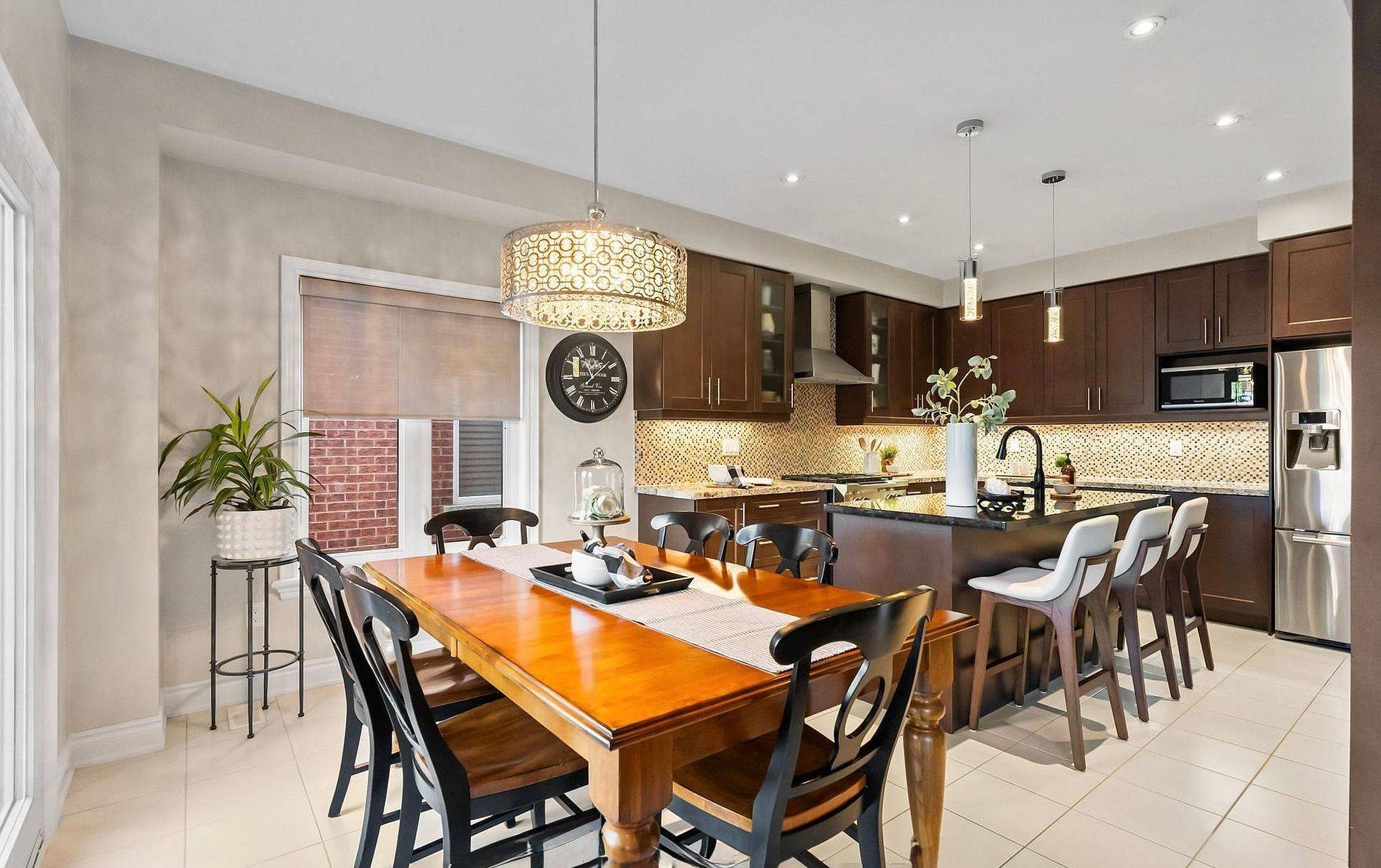 Whitby, ON L1P 0B5,34 Endeavour CT