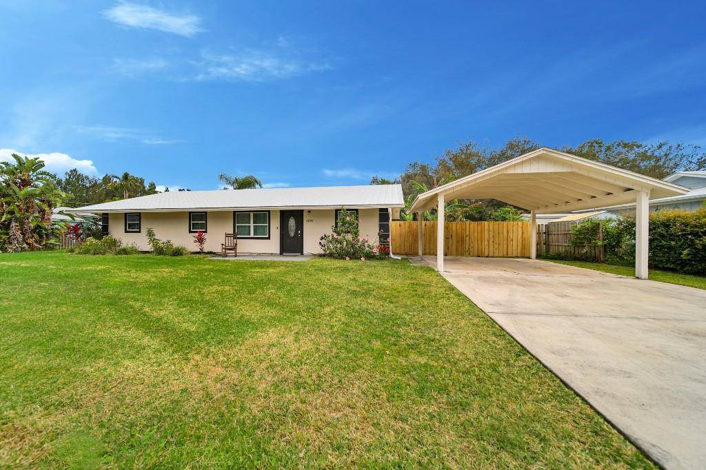 Stuart, FL 34997,6275 SE Thomas Dr