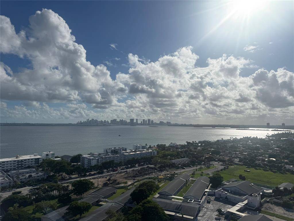 North Bay Village, FL 33141,7601 E Treasure Dr #2403