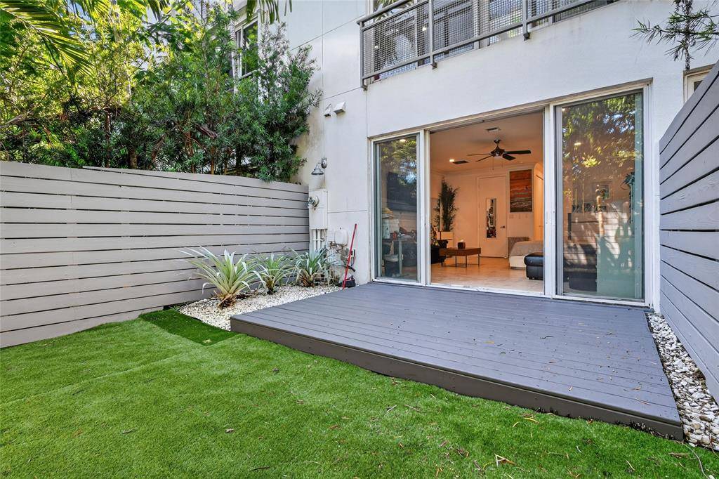 Fort Lauderdale, FL 33304,822 NE 19th Ave #822