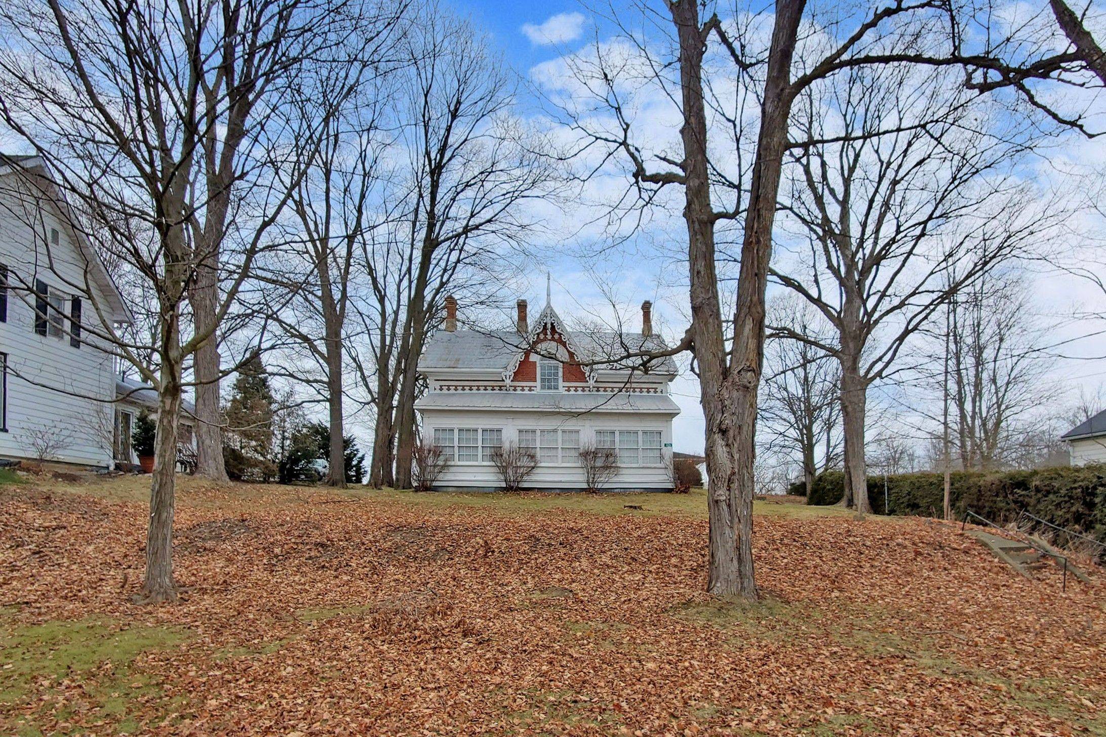 King, ON L0G 1T0,326 Main ST