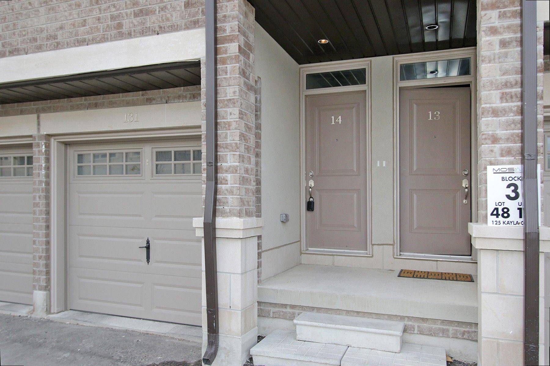 Vaughan, ON L6A 4W3,125 Kayla CRES #17