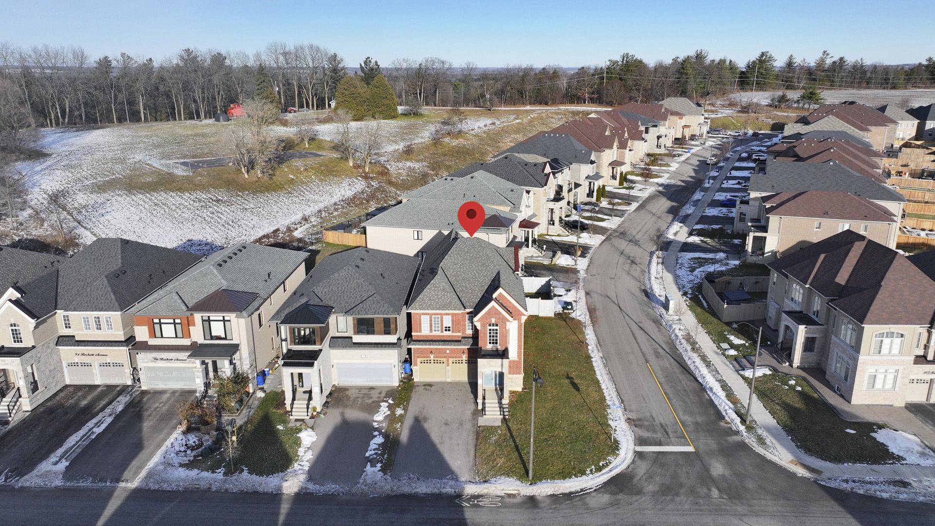 East Gwillimbury, ON L9N 0S7,100 Beckett AVE