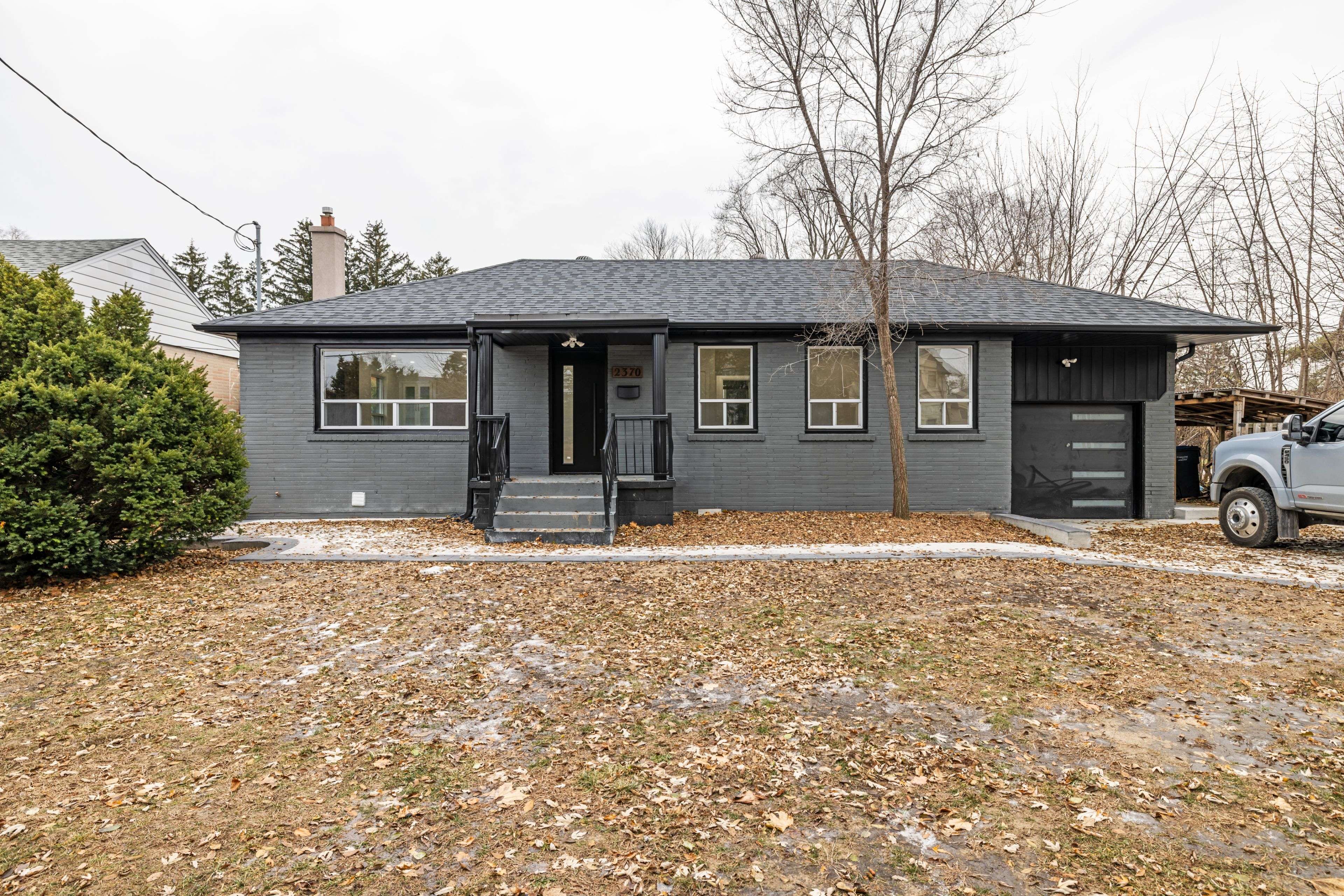 Mississauga, ON L5A 2K3,2370 Camilla RD