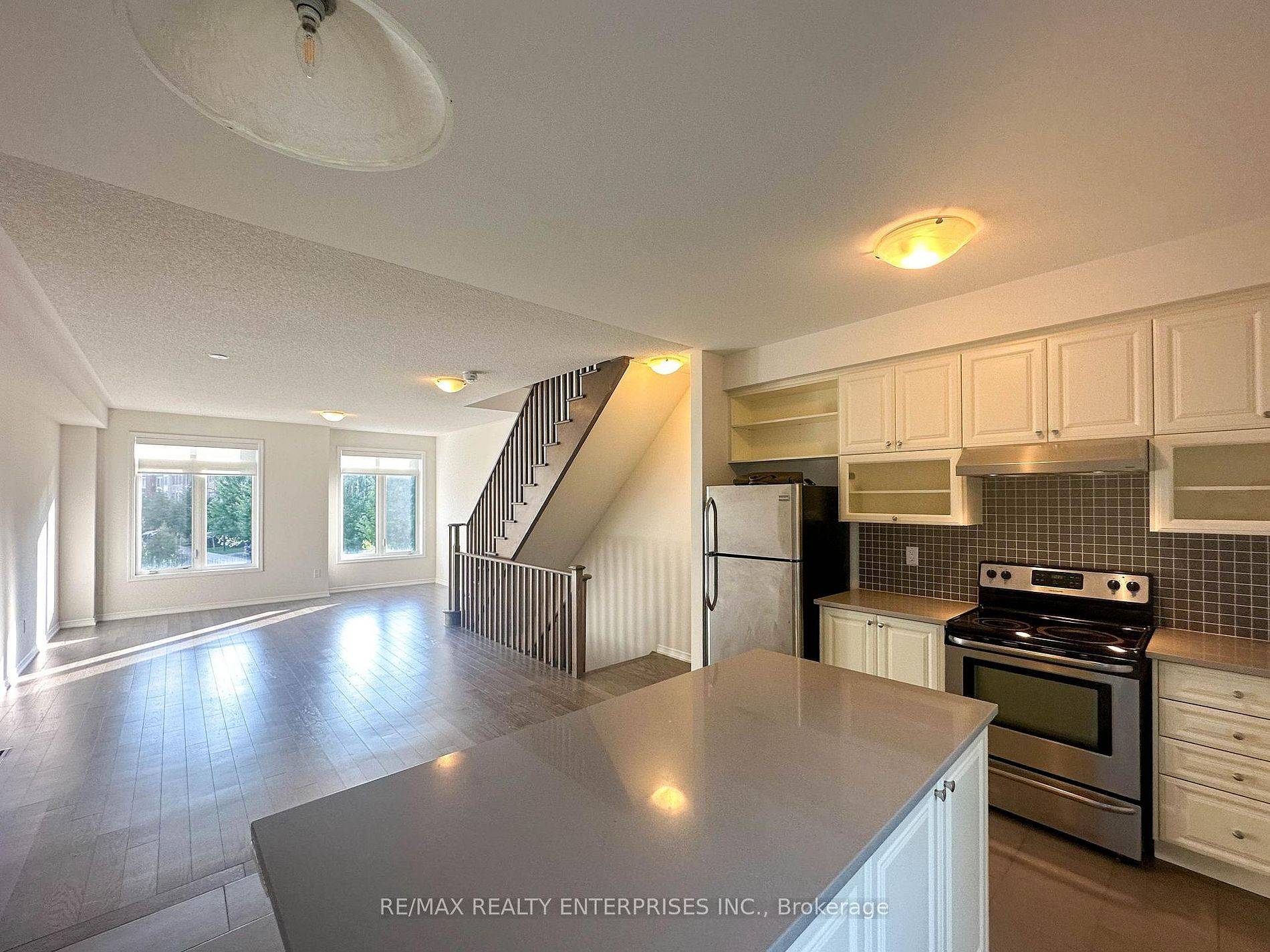 Mississauga, ON L5A 0A7,409 Ladycroft TER #27