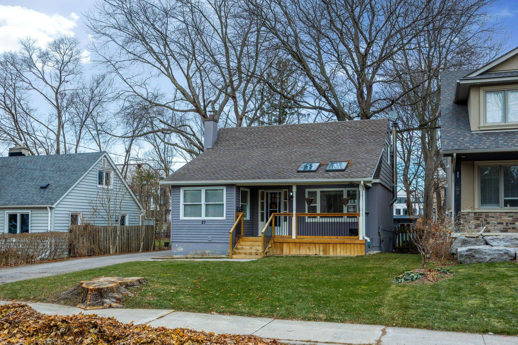 Mississauga, ON L5H 2P5,27 Pine AVE S