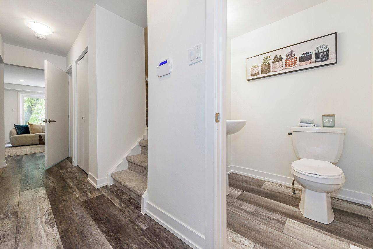 Hamilton, ON L8W 1L3,1444 Upper Ottawa ST #21