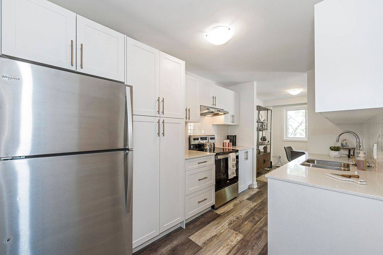 Hamilton, ON L8W 1L3,1444 Upper Ottawa ST #21