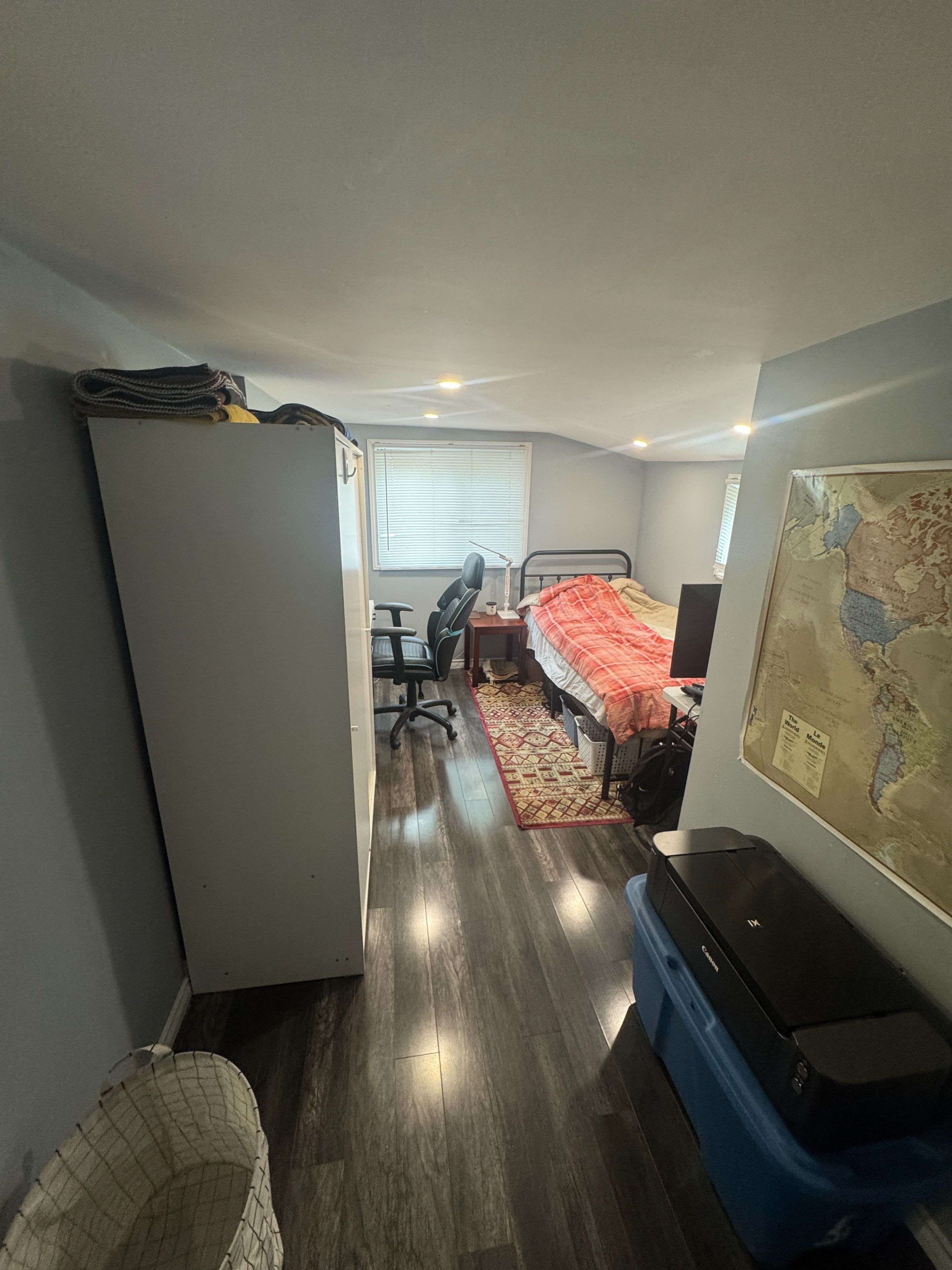 London North, ON N6H 1R3,28 Oxford ST W #B