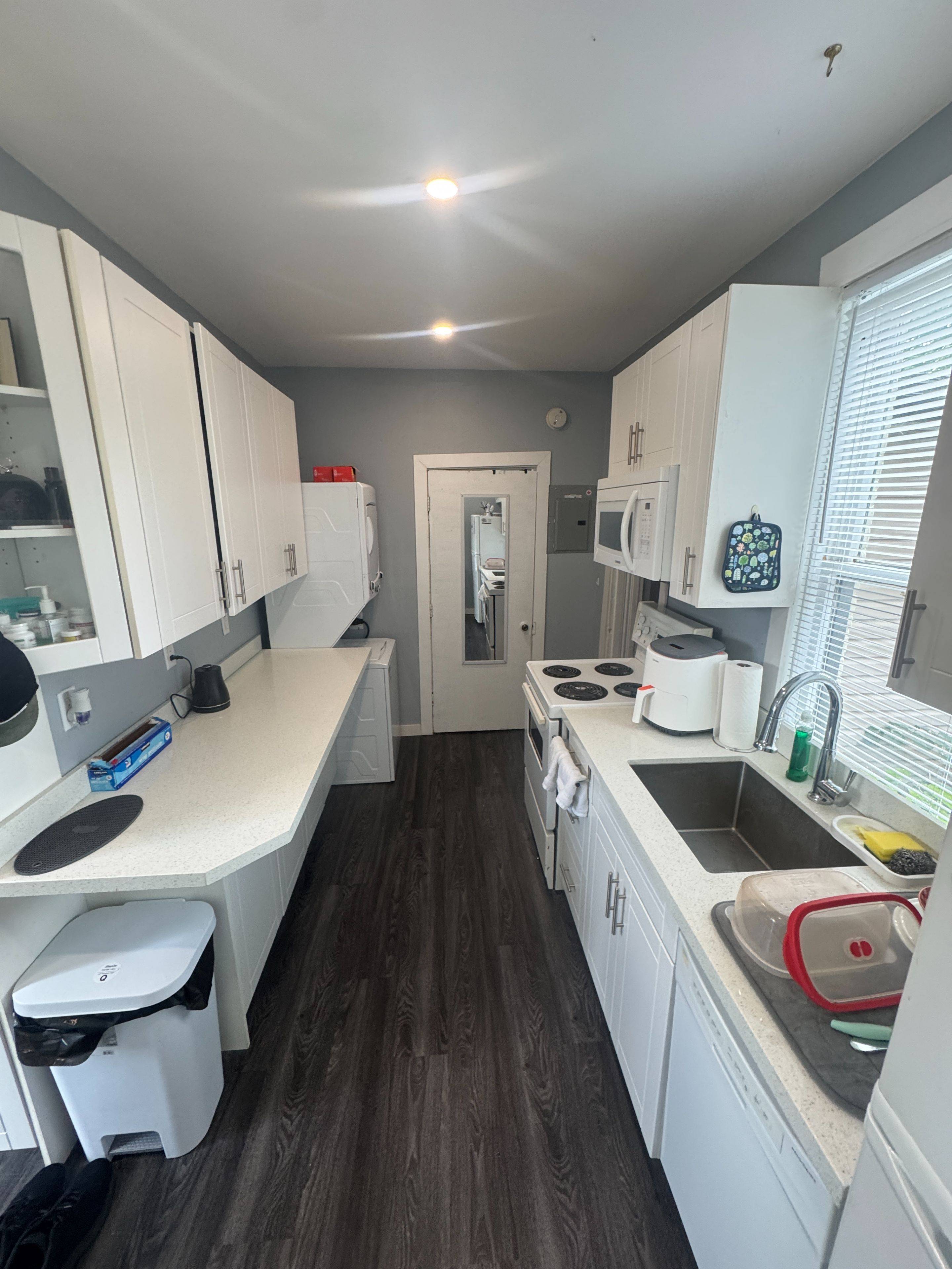 London North, ON N6H 1R3,28 Oxford ST W #B