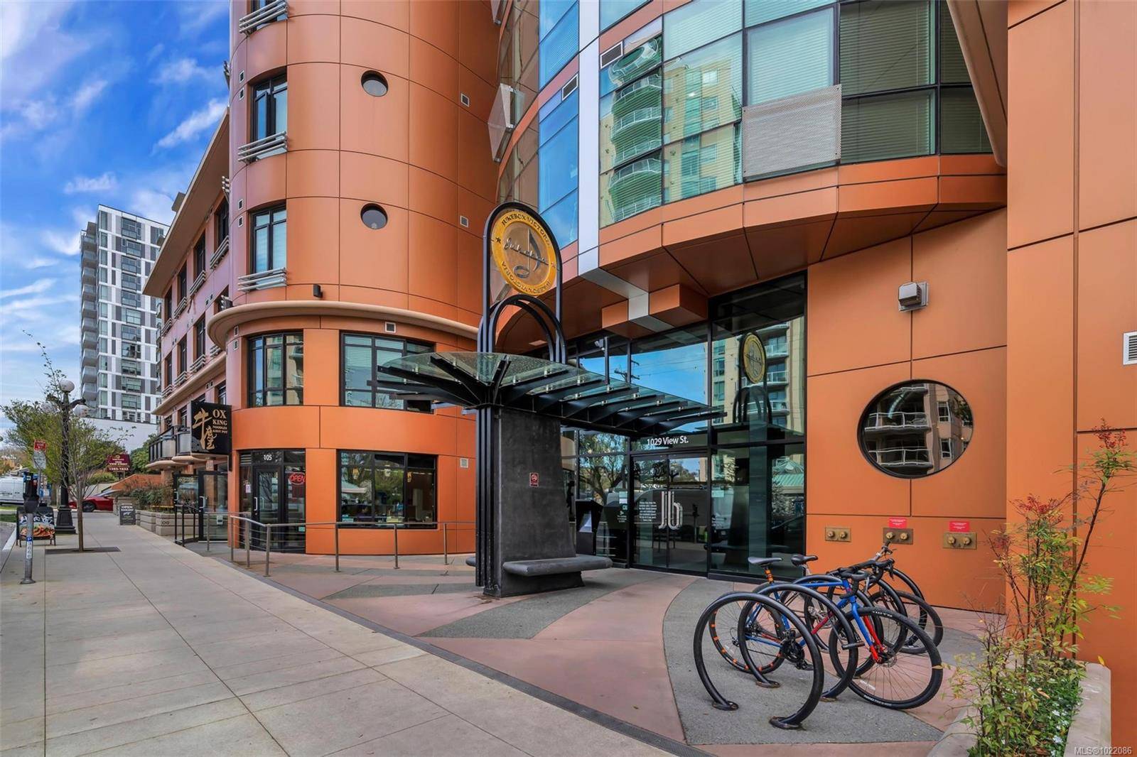 Victoria, BC V8V 0C9,1029 View St #908