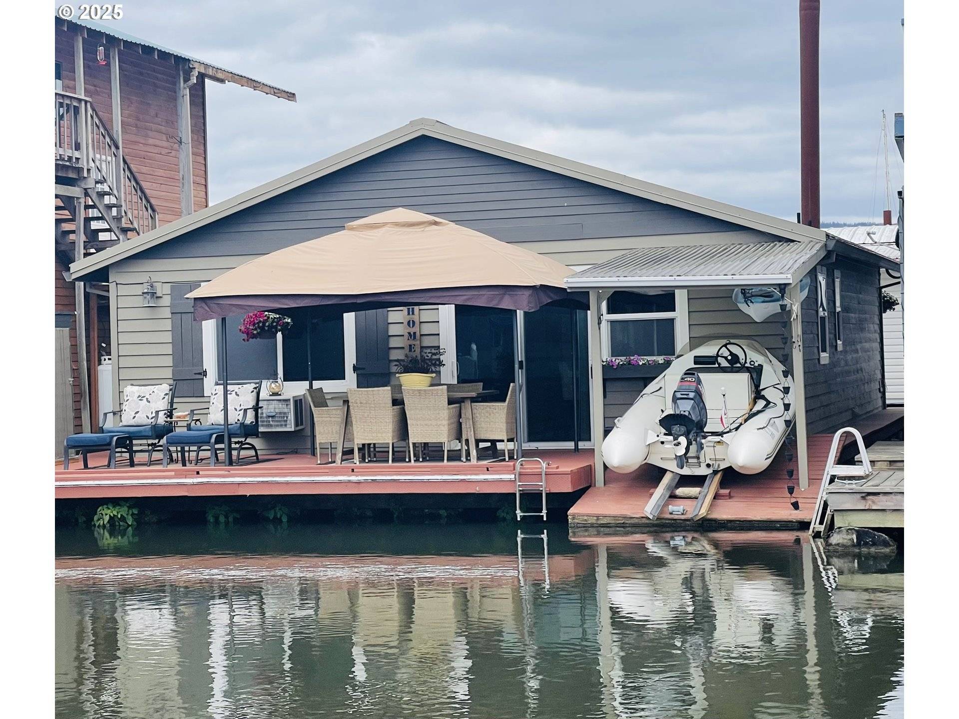 Scappoose, OR 97056,50990 Dike RD #B3