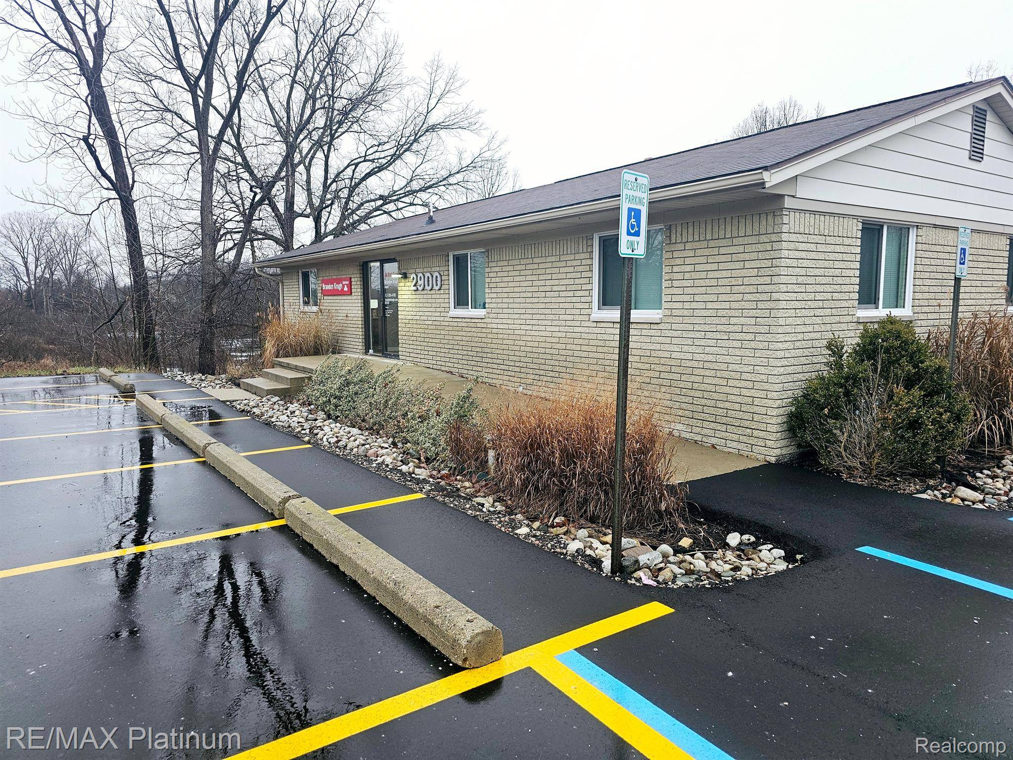 Howell, MI 48843,2900 E GRAND RIVER AVE