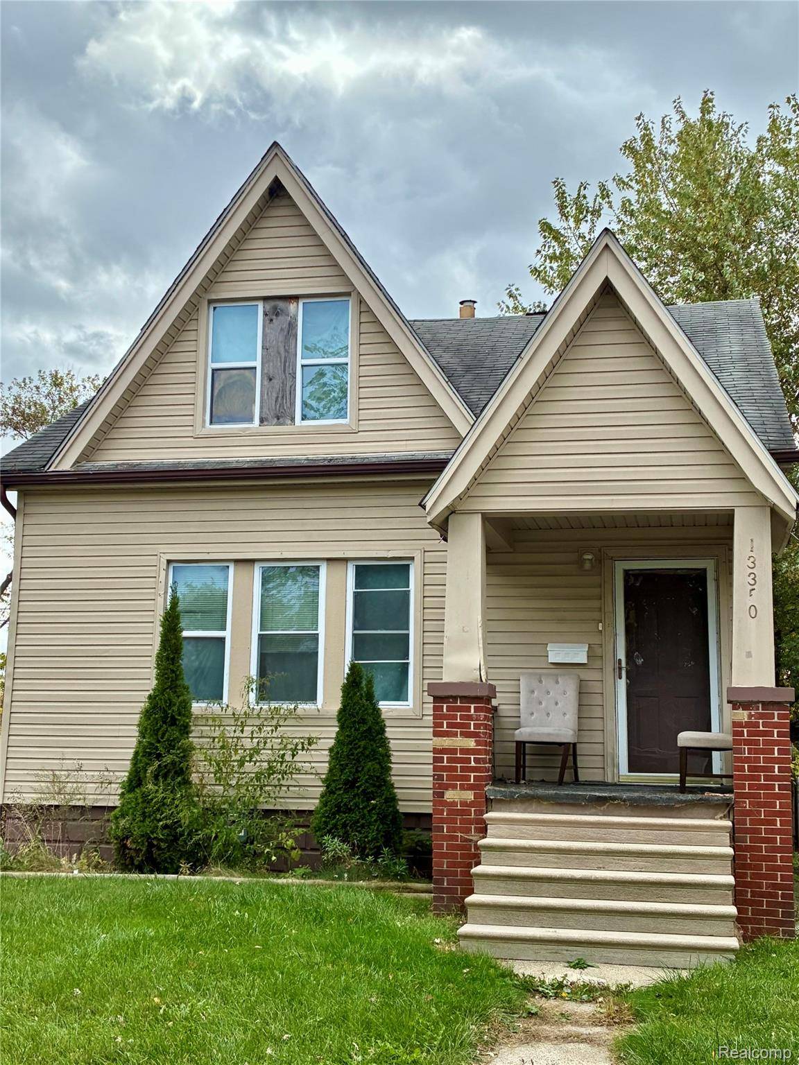 Detroit, MI 48205,13350 Tacoma ST