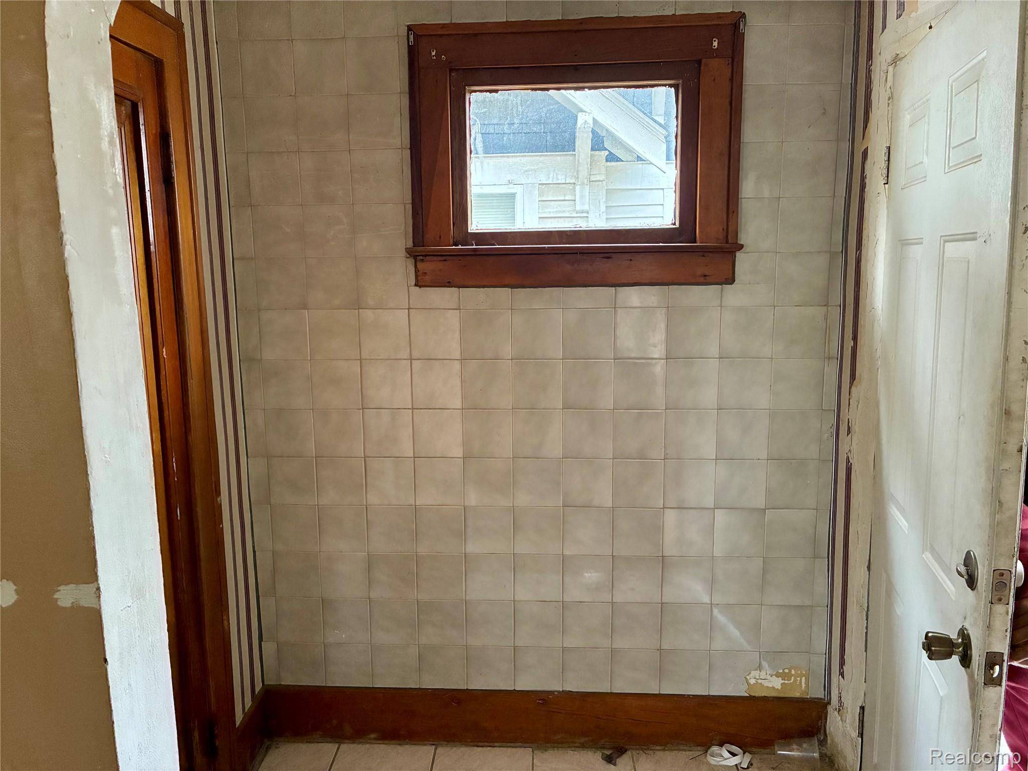 Detroit, MI 48205,13350 Tacoma ST