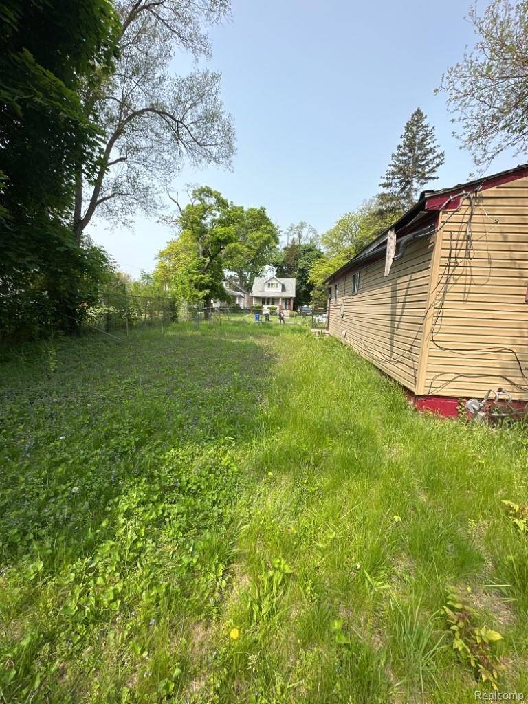 Detroit, MI 48203,19326 Andover ST