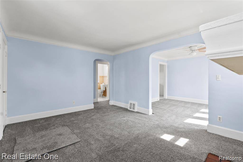 Dearborn, MI 48126,5444 Kenilworth ST