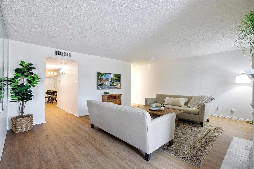 Dallas, TX 75248,5949 Copperwood Lane #1158