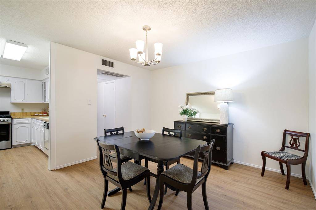 Dallas, TX 75248,5949 Copperwood Lane #1158