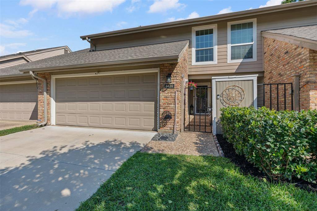 Dallas, TX 75243,8439 Barnaby Street