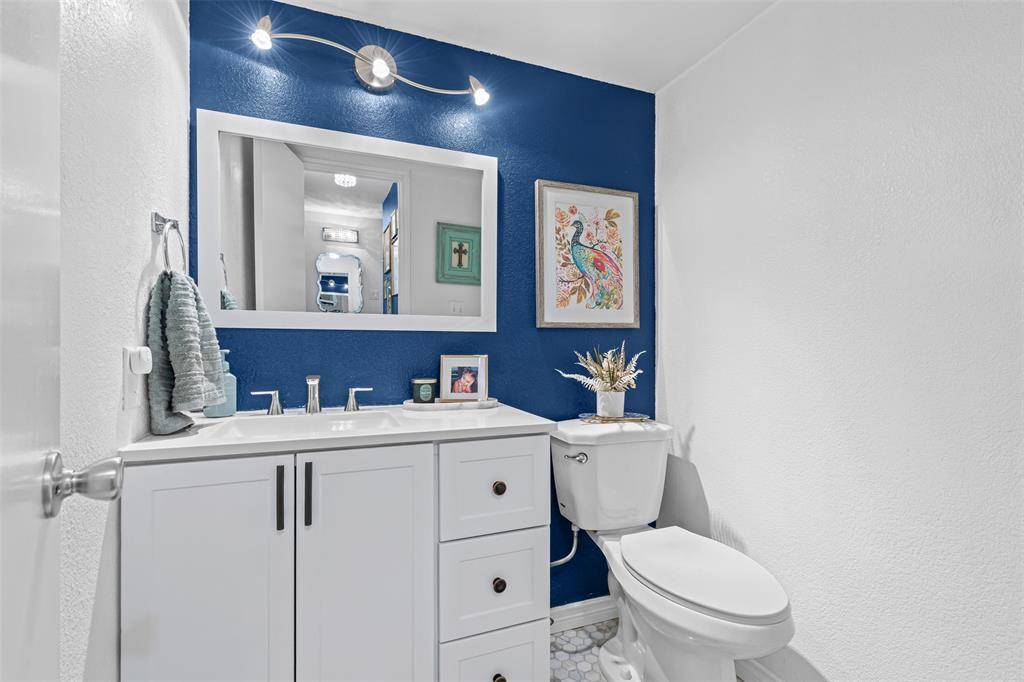 Dallas, TX 75243,8439 Barnaby Street