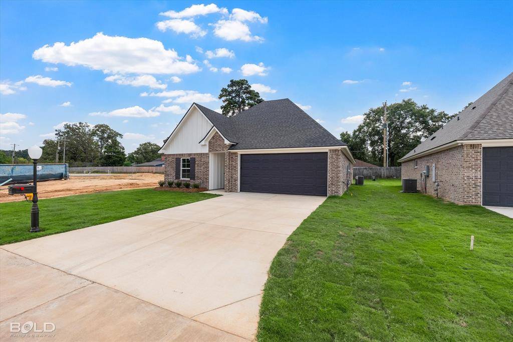 Shreveport, LA 71106,315 Mousse Ruelle